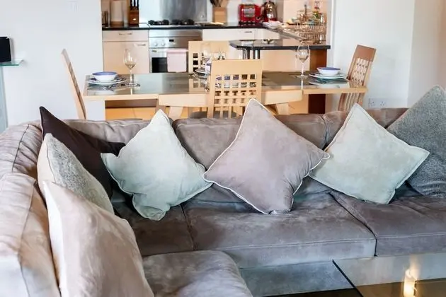 Ev (2 Bedrooms)