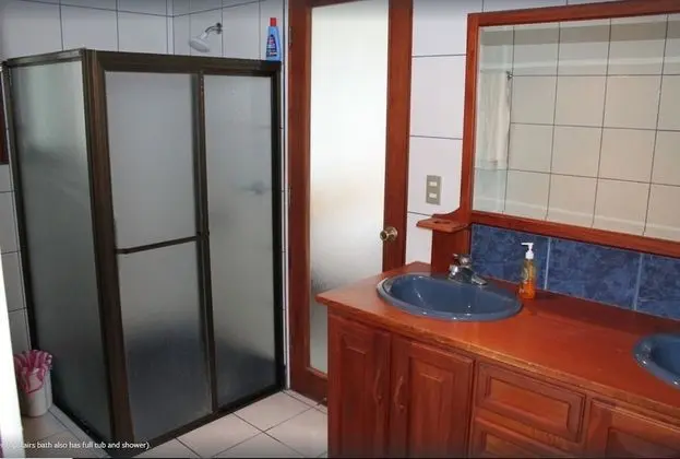 Classic House with 5 Bedrooms