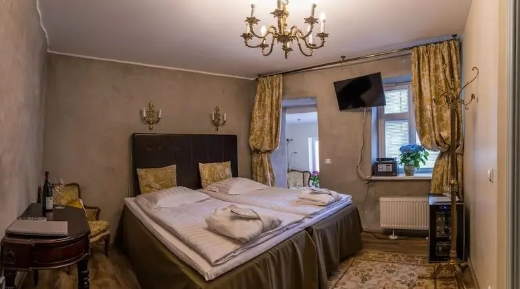 Standard Tek Büyük Yataklı Oda