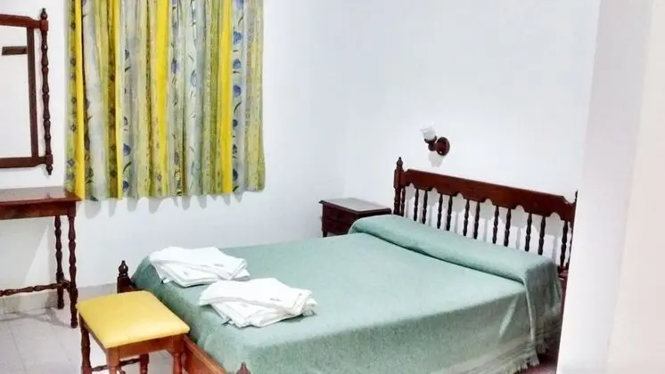 Tek Büyük Yataklı Oda