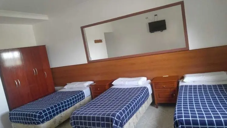 Üç Kişilik Oda, 3 Tek Kişilik Yatak