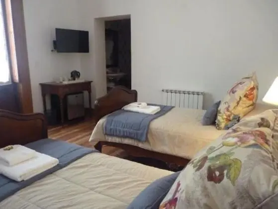 Standard Üç Kişilik Oda, Birden Çok Yatak, Bahçe Manzaralı