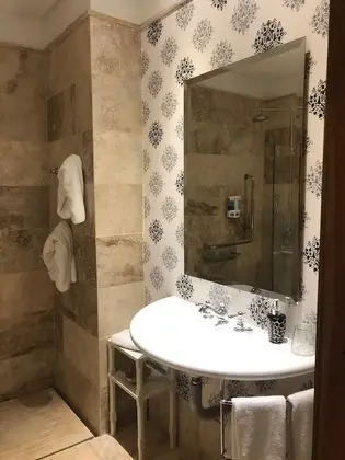 Standard Üç Kişilik Oda, Birden Çok Yatak, Bahçe Manzaralı