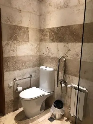 Standard Üç Kişilik Oda, Birden Çok Yatak, Bahçe Manzaralı