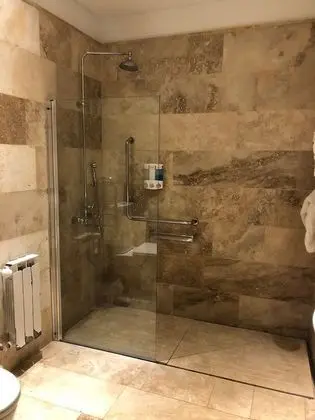 Standard Üç Kişilik Oda, Birden Çok Yatak, Bahçe Manzaralı