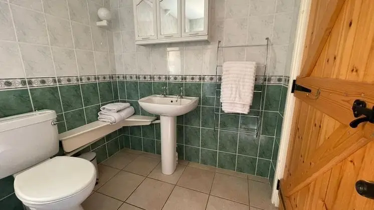 Kır Evi, Özel Banyo (The Hobble)