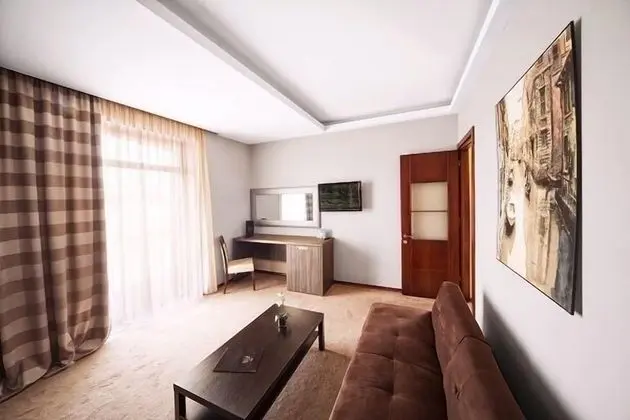Superior Tek Büyük veya İki Ayrı Yataklı Oda