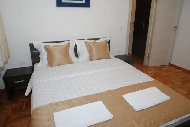One-Bedroom Apartment with Balcony Sea View