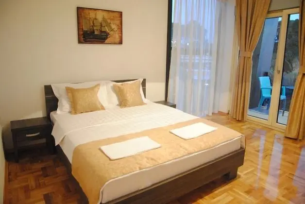 Two-Bedrooms Apartment with Balcony Sea View