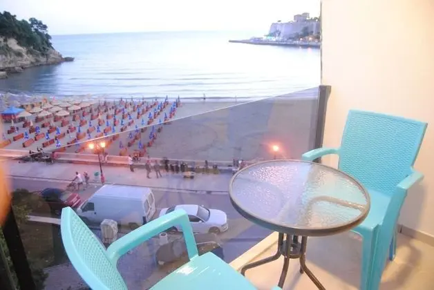 Two-Bedrooms Apartment with Balcony Sea View