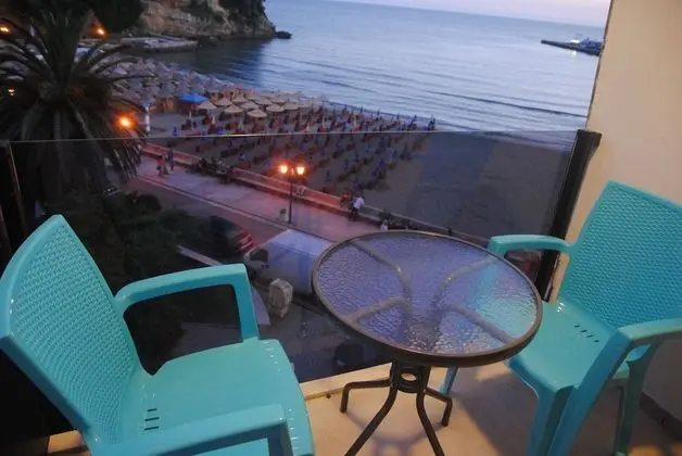 Two-Bedrooms Apartment with Balcony Sea View
