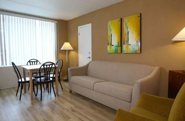 Street View 1 Bedroom Efficiency Suite