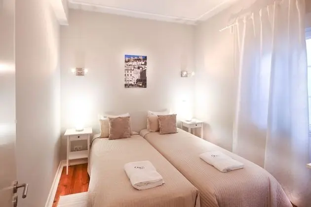 Large 5 Bedroom Apartment