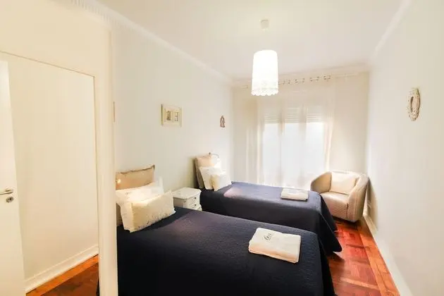 Large 5 Bedroom Apartment