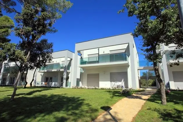 Superior Apart Daire, Deniz Manzaralı