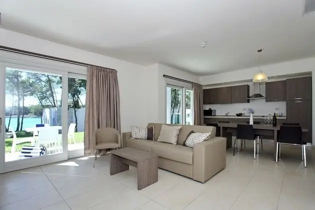 Superior Apart Daire, Deniz Manzaralı