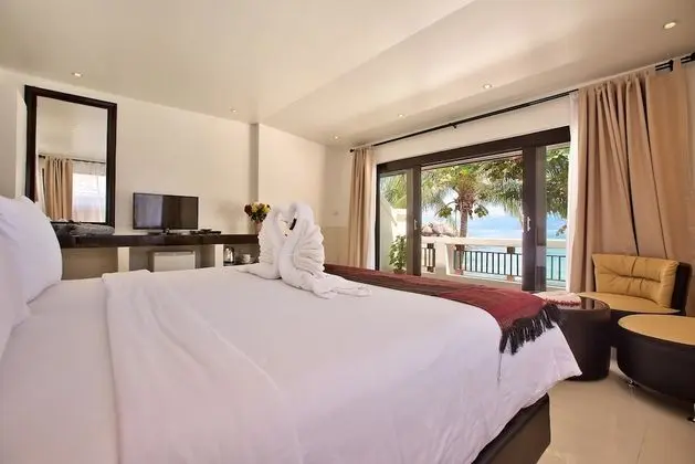 Deluxe Beachfront Room