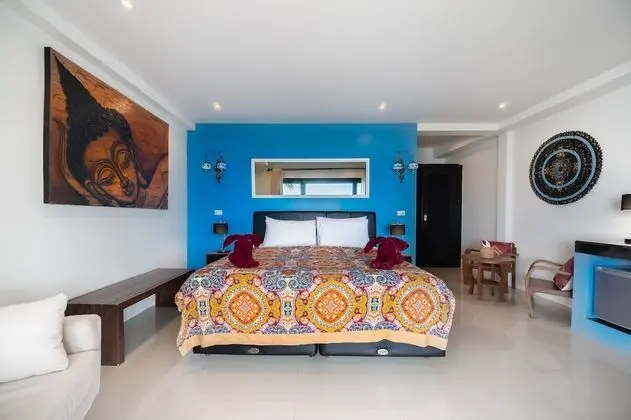 Deluxe Beachfront Room