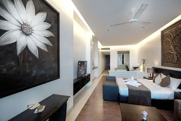 Deluxe Tek Büyük Yataklı Oda, Balkon, Nehir Manzaralı