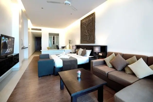 Deluxe Tek Büyük Yataklı Oda, Balkon, Nehir Manzaralı
