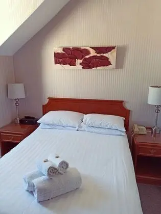 Standard Tek Büyük Yataklı Oda