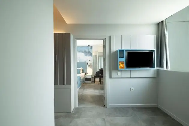 https://images.etstur.com/imgproxy/resize/2560x1440/files/images/hotelImages/etsrooms/529/Crystal_Centro_Pearl_Collection_20260624152653_4.jpg