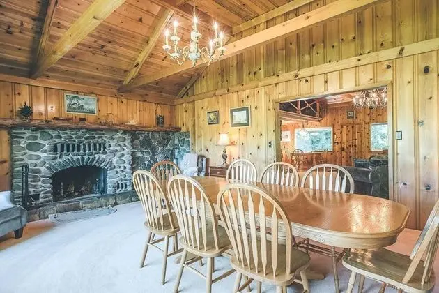 Kulübe, Birden Çok Yatak (Crystal Creek Chalet)