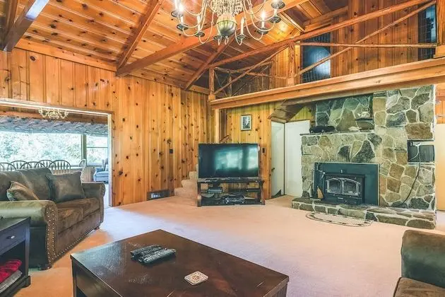 Kulübe, Birden Çok Yatak (Crystal Creek Chalet)