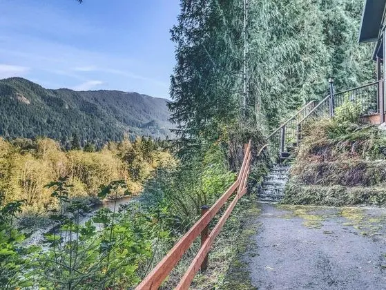 Kulübe, Birden Çok Yatak (Crystal Creek Chalet)