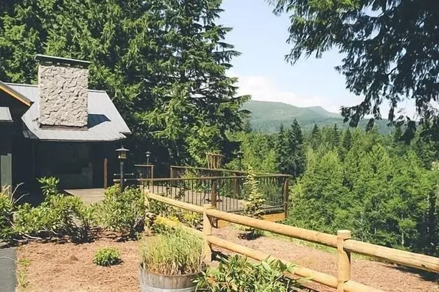 Kulübe, Birden Çok Yatak (Crystal Creek Chalet)