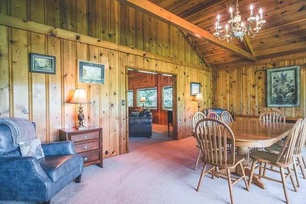 Kulübe, Birden Çok Yatak (Crystal Creek Chalet)