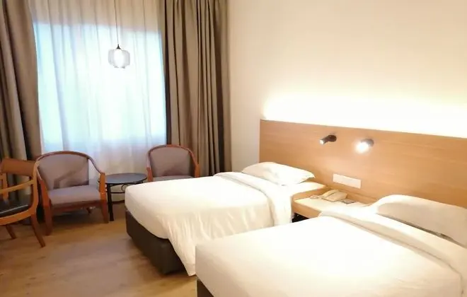 Superior İki Ayrı Yataklı Oda (New Renovated 2 Twin Size Bed)