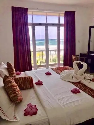 Deluxe Tek Büyük Yataklı Oda, Balkon, Plaj Manzaralı