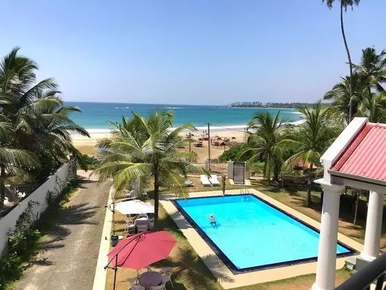 Deluxe Tek Büyük Yataklı Oda, Balkon, Plaj Manzaralı