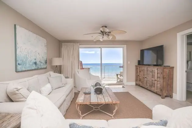 Daire, 3 Yatak Odası, Denize Sıfır (Crystal Dunes 205)