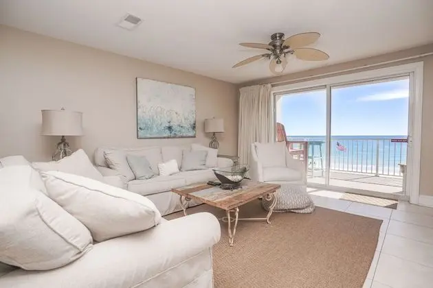 Daire, 3 Yatak Odası, Denize Sıfır (Crystal Dunes 205)