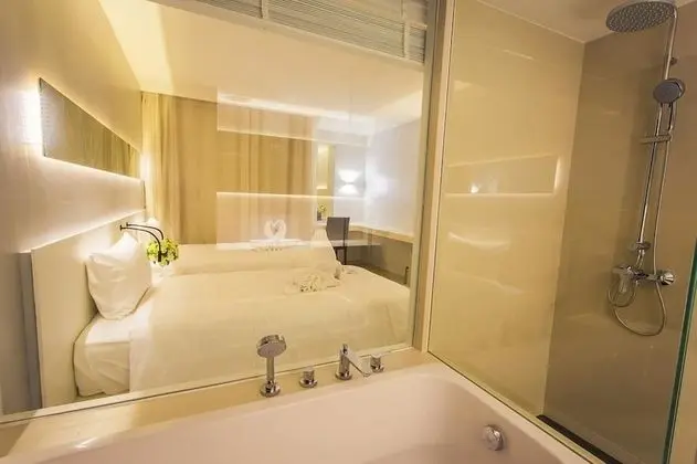 Super Deluxe King Room
