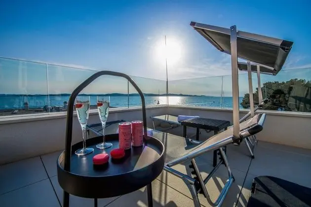 Panoramic Apart Daire, 3 Yatak Odası, Kişiye Özel Havuzlu, Deniz Manzaralı