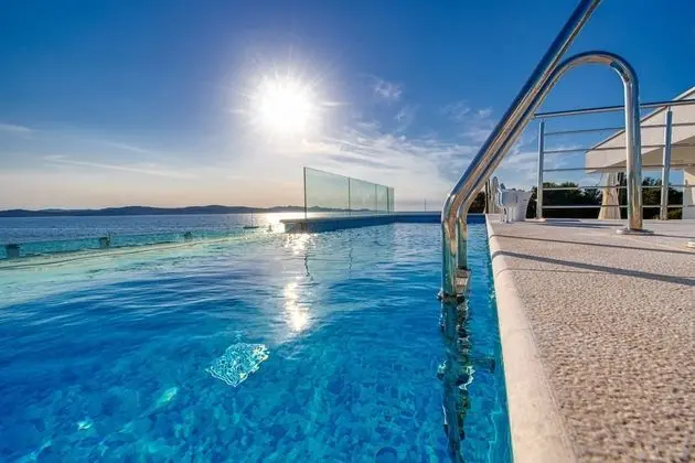 Panoramic Apart Daire, 3 Yatak Odası, Kişiye Özel Havuzlu, Deniz Manzaralı