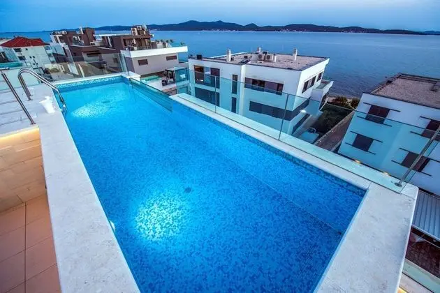 Panoramic Apart Daire, 3 Yatak Odası, Kişiye Özel Havuzlu, Deniz Manzaralı