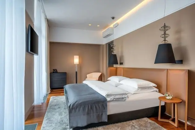 Royal Süit, 2 Yatak Odası, Şömine, Göl Manzaralı