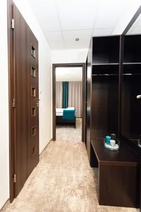 Business Tek Büyük Yataklı Oda