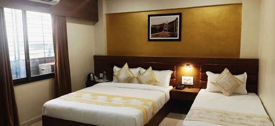 Deluxe Üç Kişilik Oda