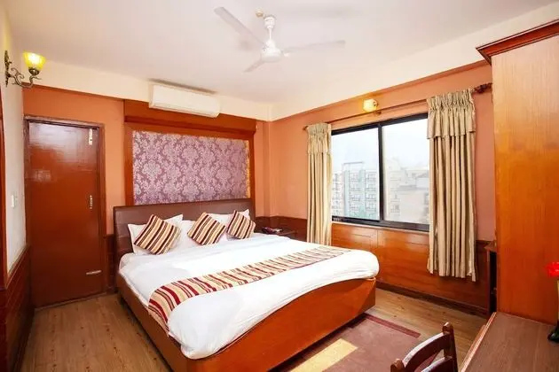 Superior Oda, 1 Büyük (Queen) Boy Yatak, Buzdolabı, Dağ Manzaralı
