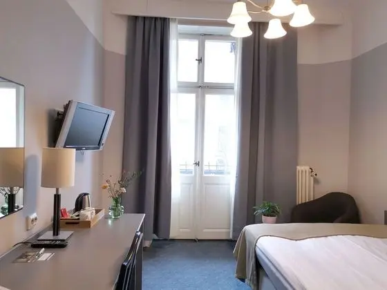 Economy Tek Büyük Yataklı Oda