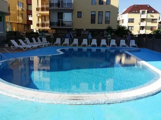Deluxe Tek Büyük veya İki Ayrı Yataklı Oda, Balkon, Avlu Manzaralı