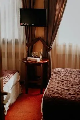 Üç Kişilik Oda