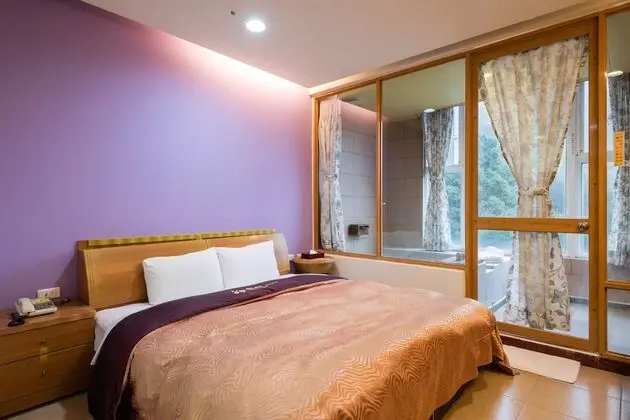 Tek Büyük Yataklı Oda, Dağ Manzaralı (SA)