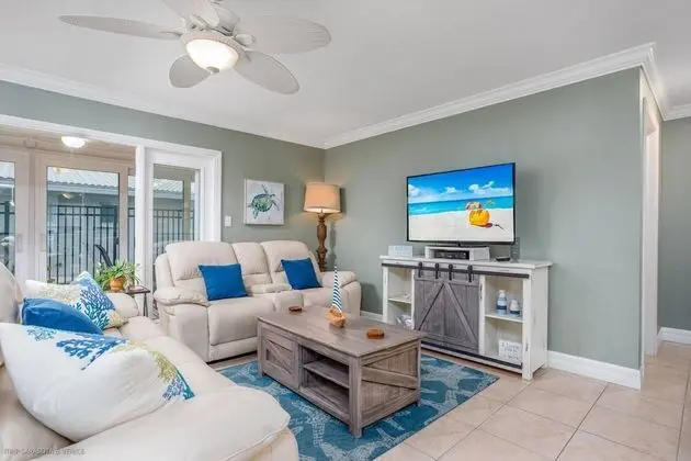 Daire (Crystal Sands & Seahorses Beach Villa)