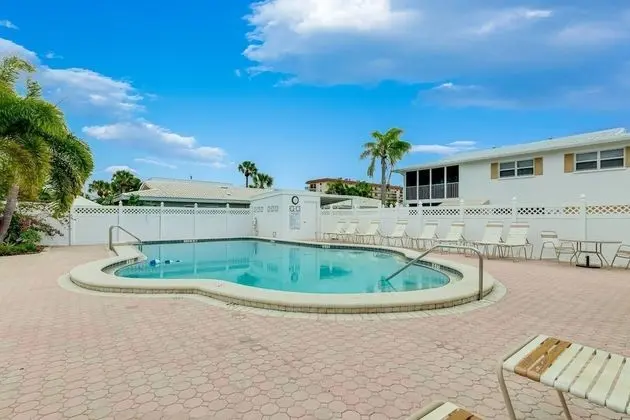 Daire (Crystal Sands & Seahorses Beach Villa)